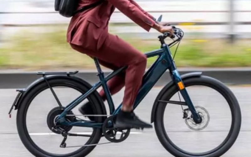<p>Pak jij vaak de auto terwijl je eigenlijk meer wil fietsen? Probeer dan eens een e-bike of speedpedelec. Dat kan 2 weken lang en is helemaal gratis. Reserveer je e-bike of speedpedelec online en haal hem op bij een ons in Didam.</p>